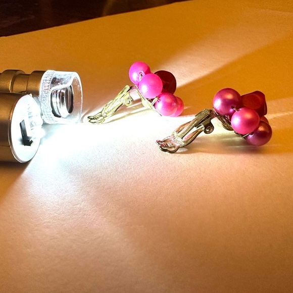 Earrings 💗Price Drop💗 Pink/Fushia Pearls 40/50's Beautiful/JAPAN Art 1/2" - Picture 5 of 7